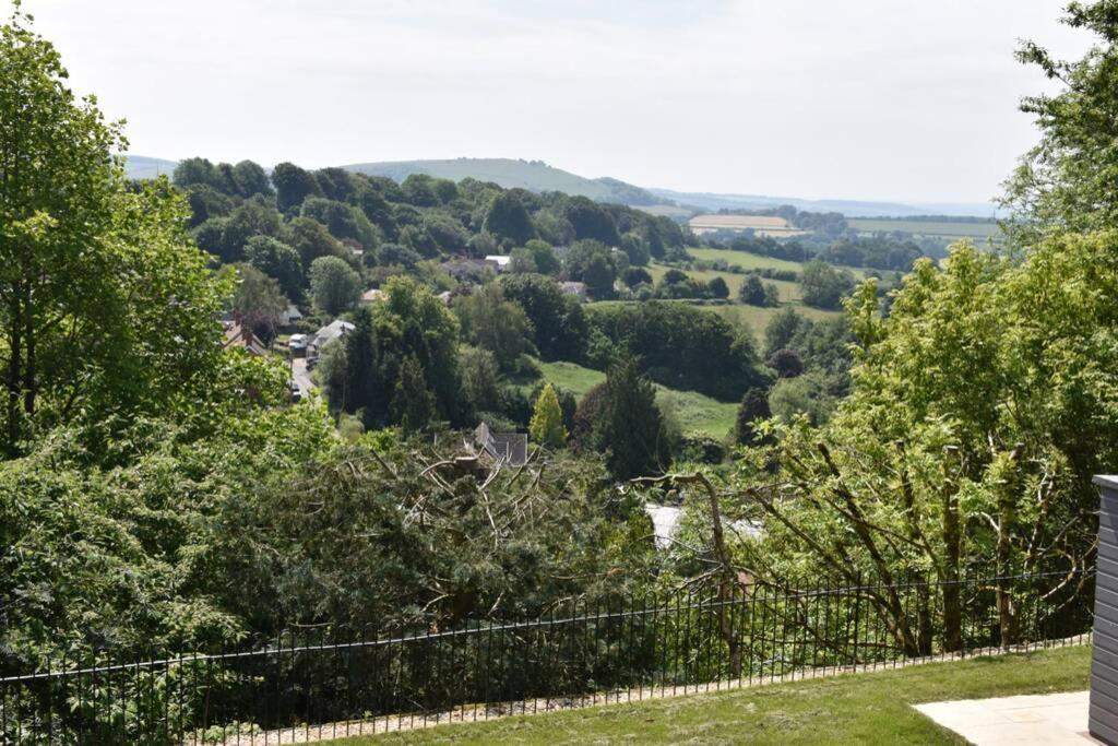 The View Villa Shaftesbury Exterior photo