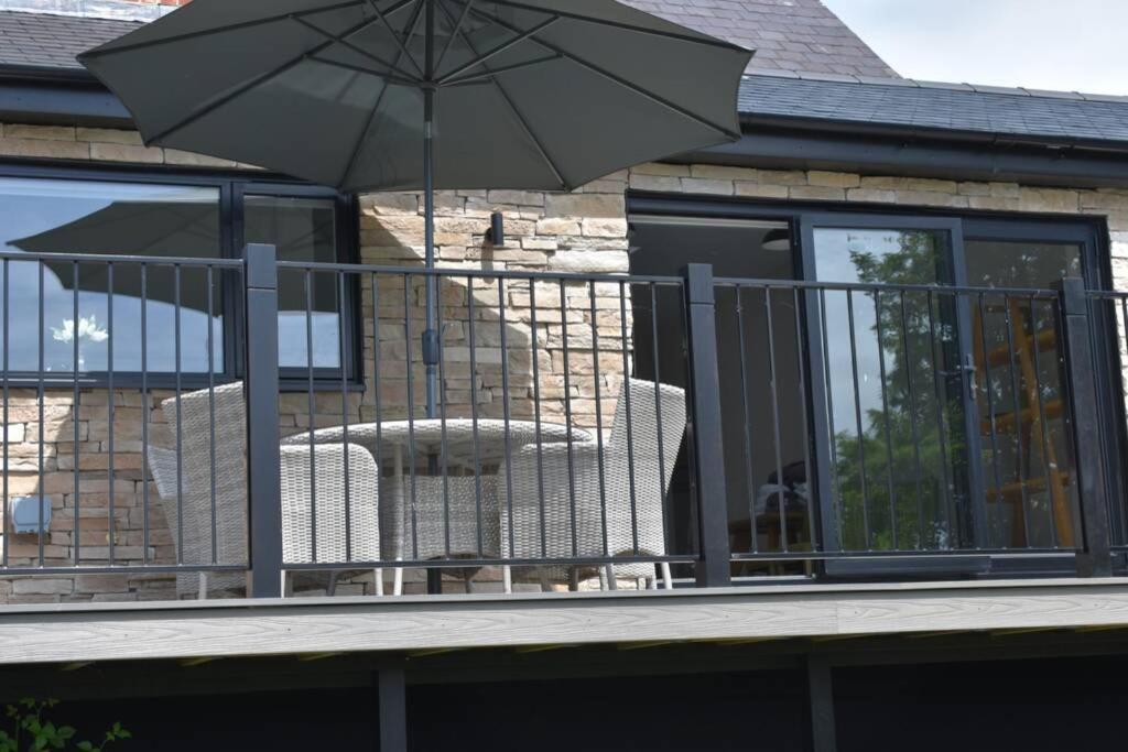 The View Villa Shaftesbury Exterior photo