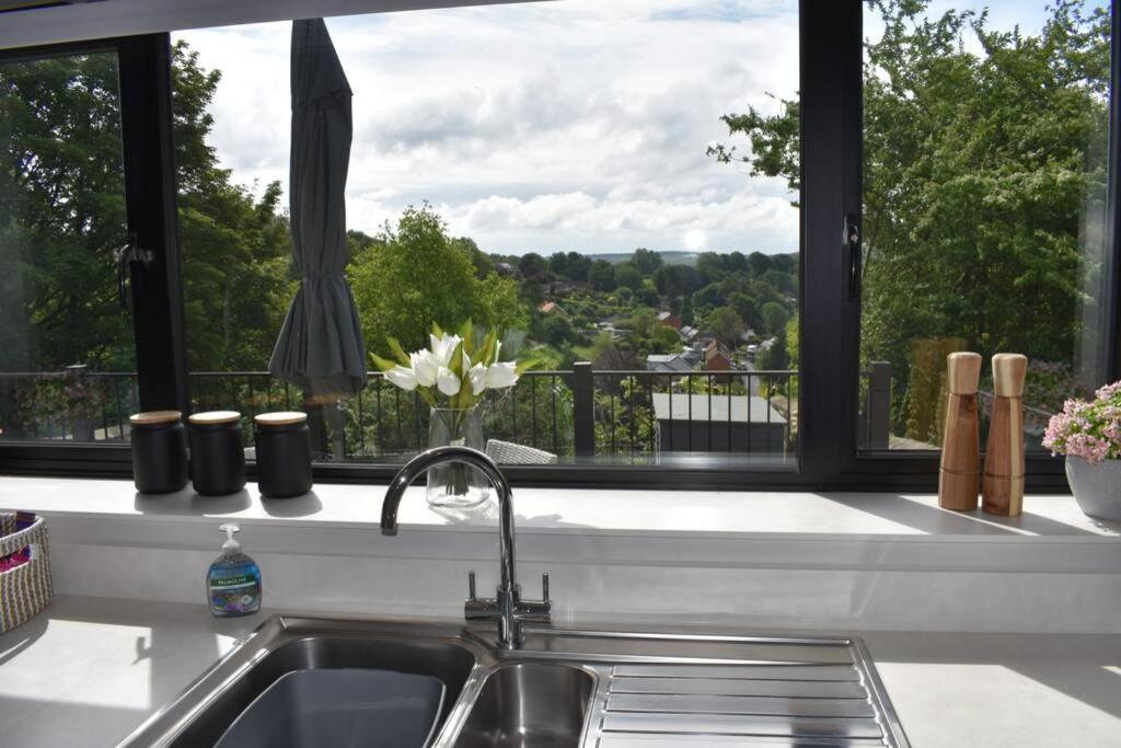 The View Villa Shaftesbury Exterior photo